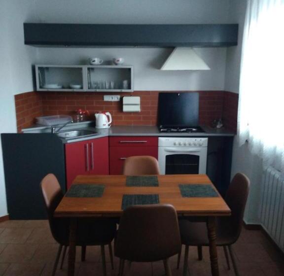 استودیوی استاندارد, Ubytování Velký Týnec 376