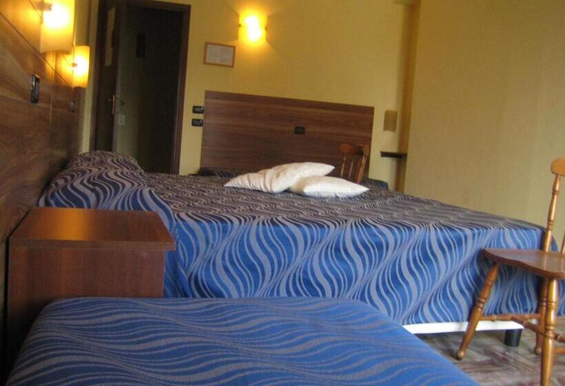 Номер Стандарт Трехместный, Albergo Carpino