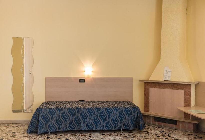 Номер Стандарт Трехместный, Albergo Carpino