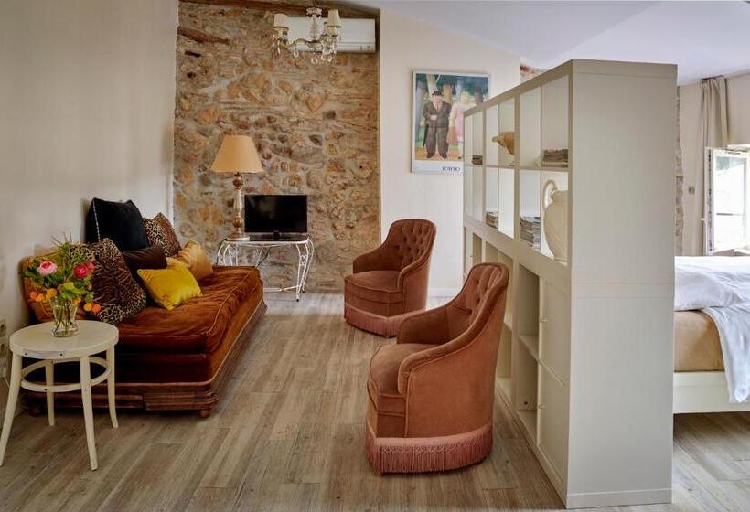 Семейный Номер, Domaine Des Agnelles