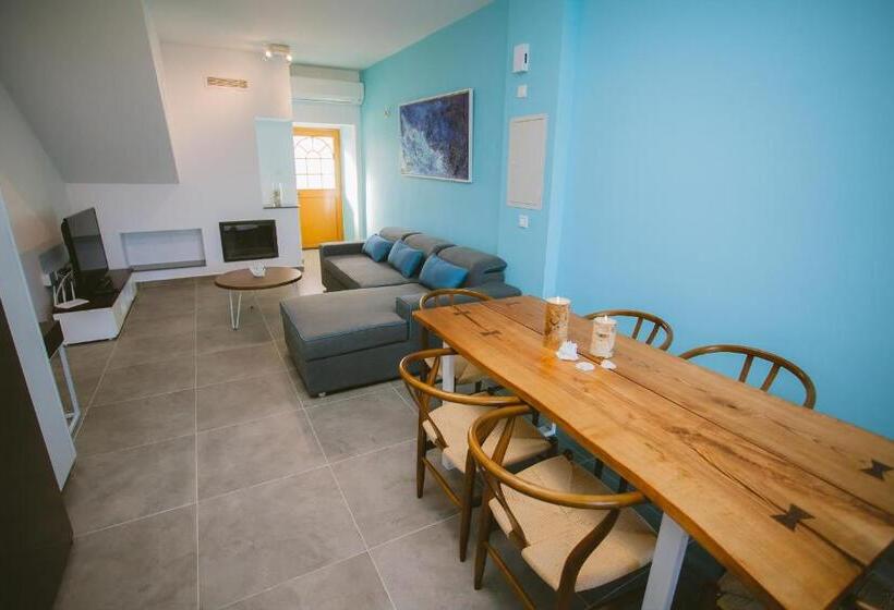带3个卧室的公寓, Elya Beach Luxury Suites