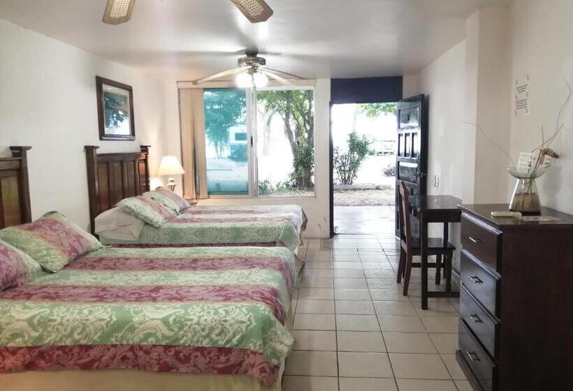 اتاق استاندارد با چشم‌انداز دریا, Freedom Shores La Gringa Hotel   Universally Designed