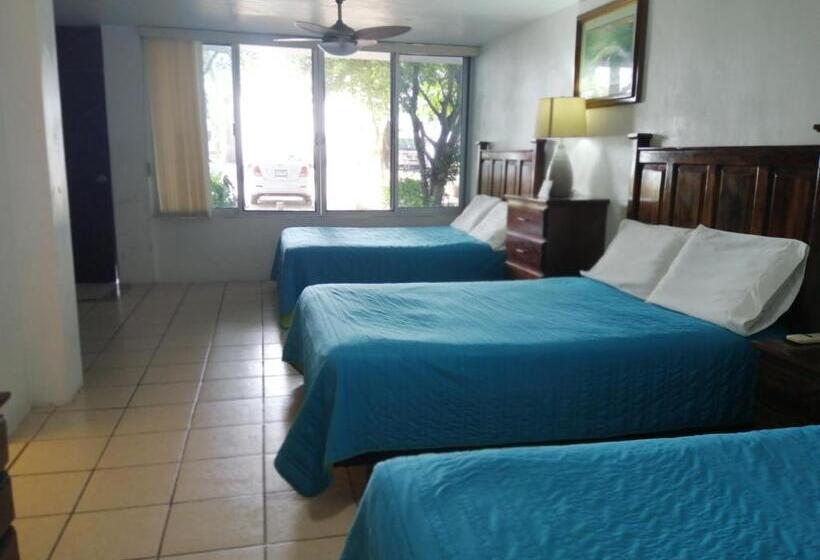 Triple Room Sea View, Freedom Shores La Gringa Hotel   Universally Designed