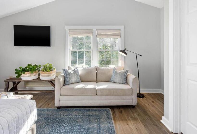 Quarto Superior Cama King, Lambert S Cove Inn & Resort