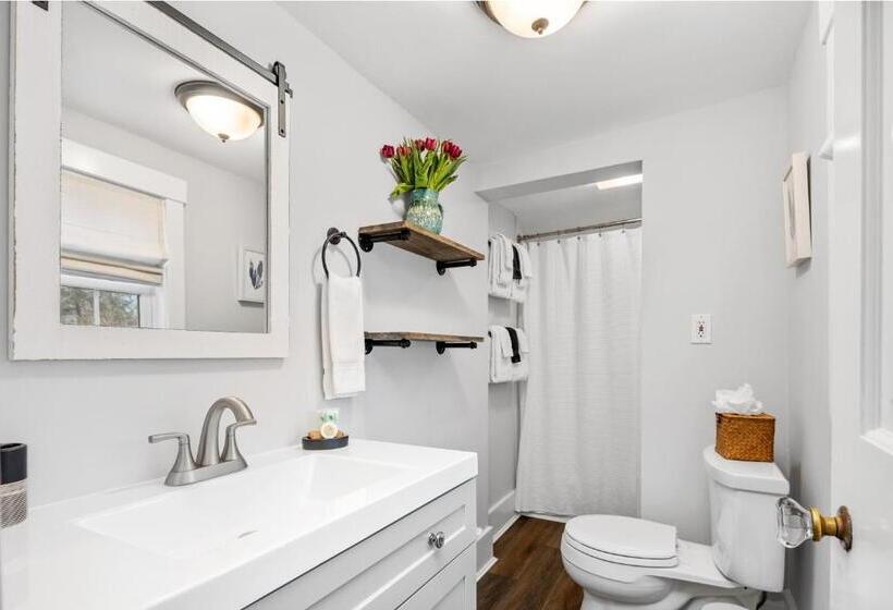 Quarto Estandar com Sacada, Lambert S Cove Inn & Resort