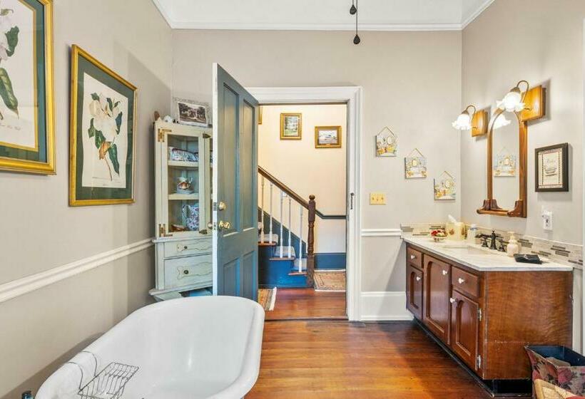 Номер Стандарт Трехместный, Goodbread House Bed And Breakfast