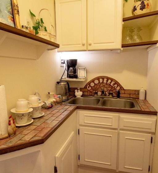 Семейный Номер Deluxe, Goodbread House Bed And Breakfast