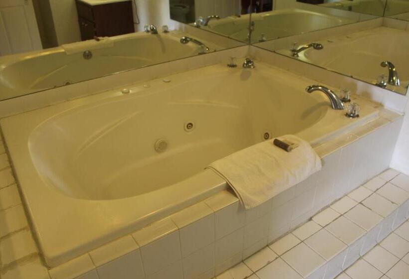 Suite met Kingsize Bed, Deerfield Inn