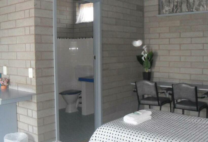 Семейный Номер, Motel Dimboola