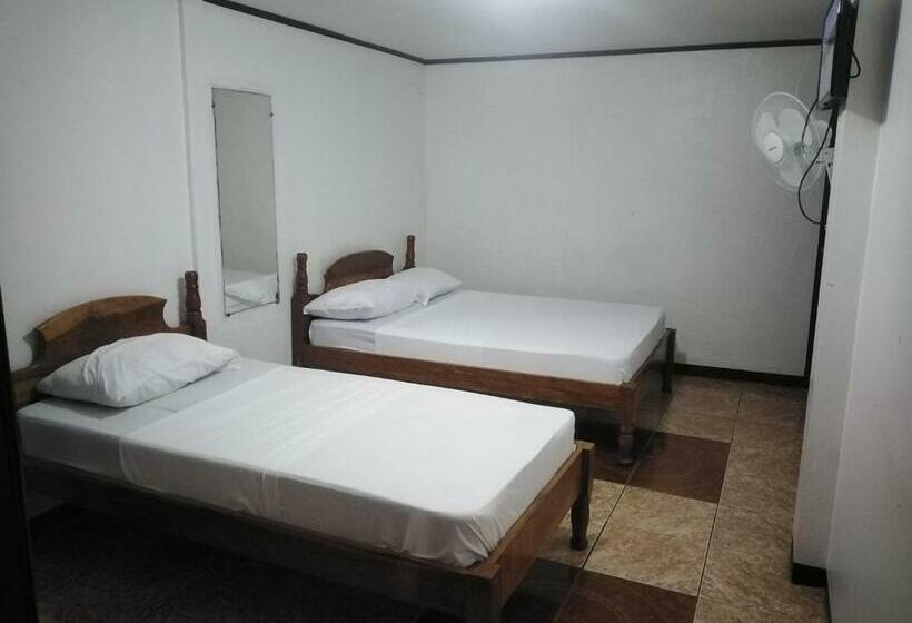 经济型三人房间, Hostel Orozco   Costa Rica
