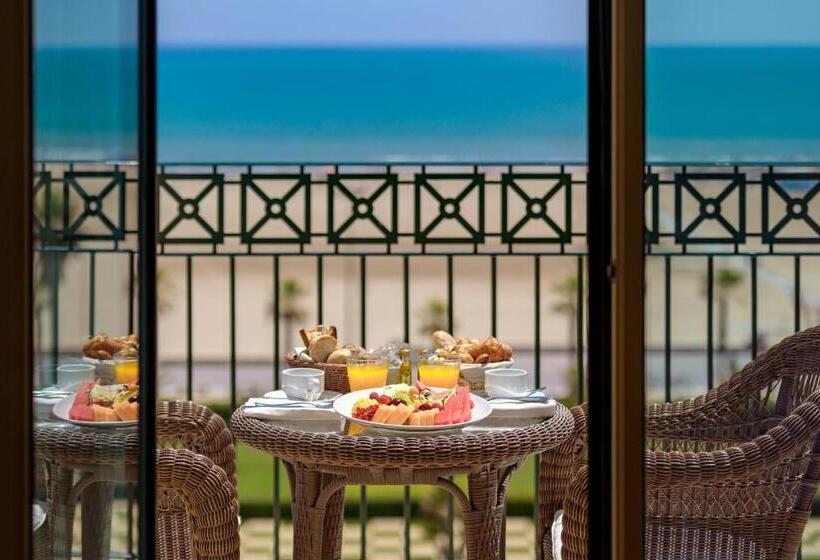 اتاق اجرایی با چشم‌انداز دریا, Las Arenas Balneario Resort