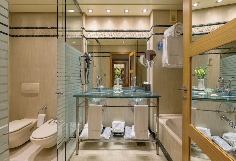 اتاق کلاسیک سه تخته, Las Arenas Balneario Resort