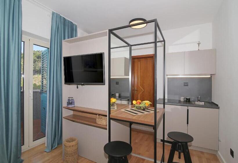 Студио Стандарт с Террасой, Villa Antea Apartments