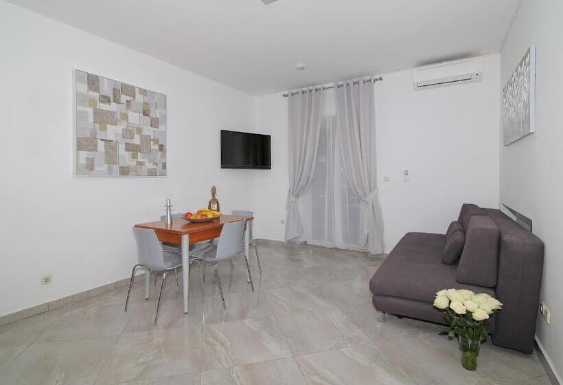 Апартаменты Deluxe 1 Спальня, Villa Antea Apartments