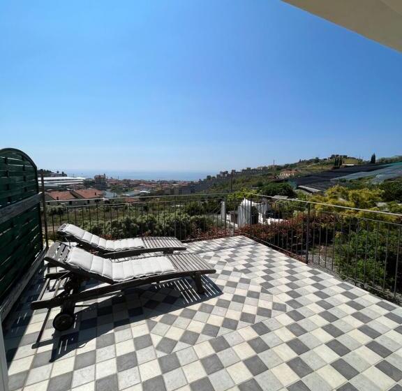 آپارتمان 1 خوابه با بالکن, Agriturismo Azzurra Biricchina