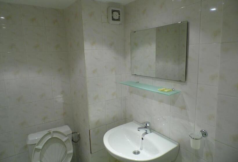 带阳台的三人标准间, Park Hotel Kamchia