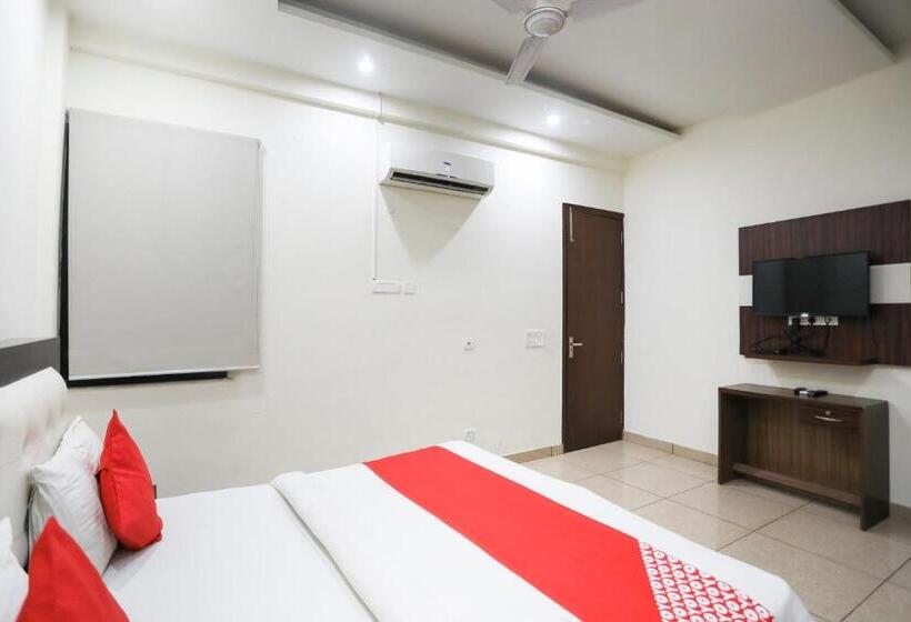 Quarto Triplo Clássico, Flagship Hotel Sanfot
