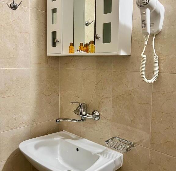 شقة غرفة واحدة, Family Hotel Kontesa