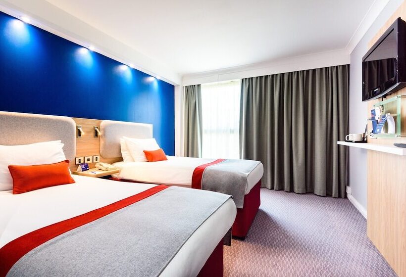 Номер Стандарт, Holiday Inn Express Portsmouth Gunwharf Quays, An Ihg