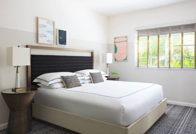 اتاق پریمیوم با چشم‌انداز باغ, Kimpton Surfcomber Hotel, An Ihg