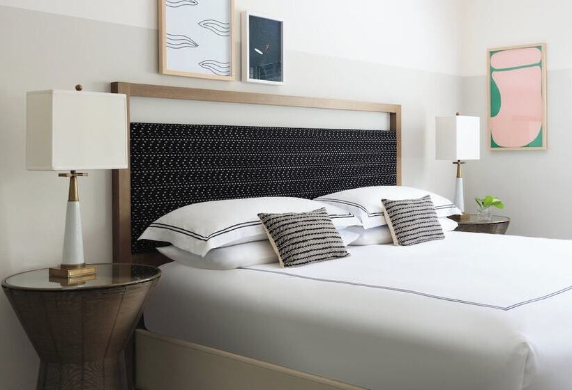 חדר סטנדרט שתי מיטות זוגיות, Kimpton Surfcomber Hotel, An Ihg
