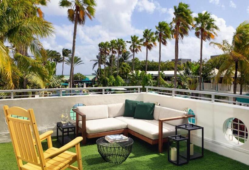 סוויטה נוף לים, Kimpton Surfcomber Hotel, An Ihg