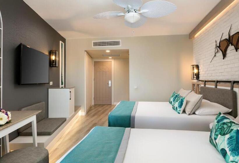 Номер Economy, Limak Arcadia Sport Resort Belek
