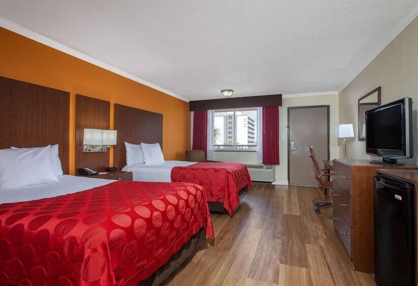 ２ダブルベッドのスタンダードルーム, Ramada By Wyndham Tampa Westshore Airport South