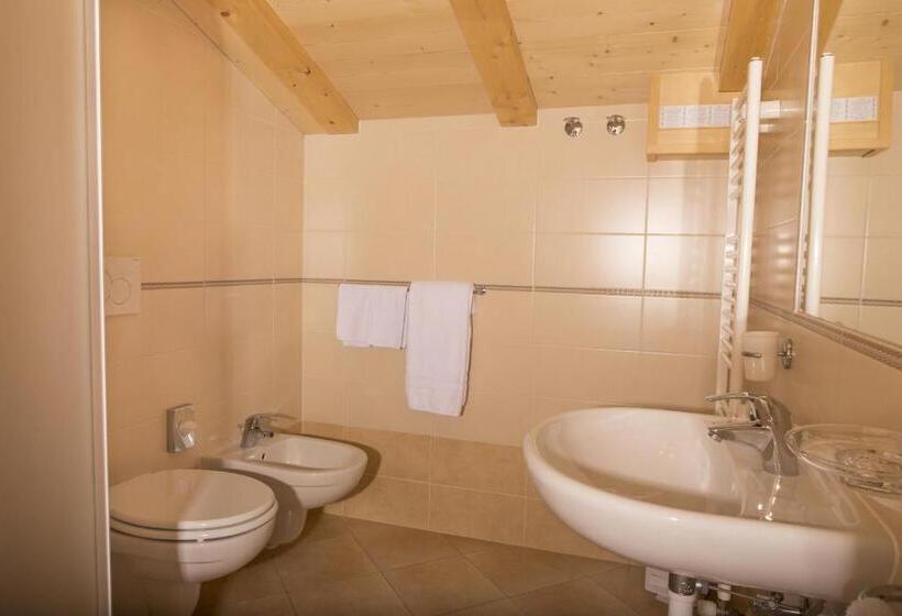 اتاق استاندارد, B&b The King