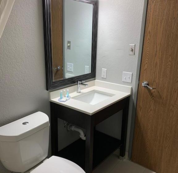 Номер Стандарт, Quality Inn Owatonna Near Medical Center