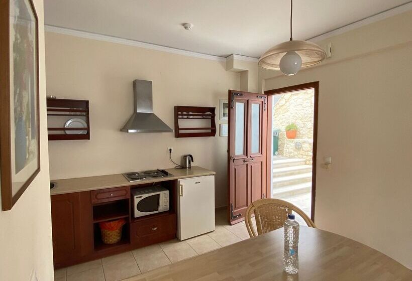 جناح مطلّ علي الحديقة, Amazones Village Suites