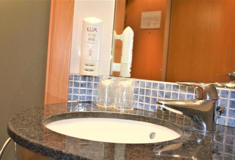 اتاق استاندارد, Holiday Inn Express Molins De Rei, An Ihg