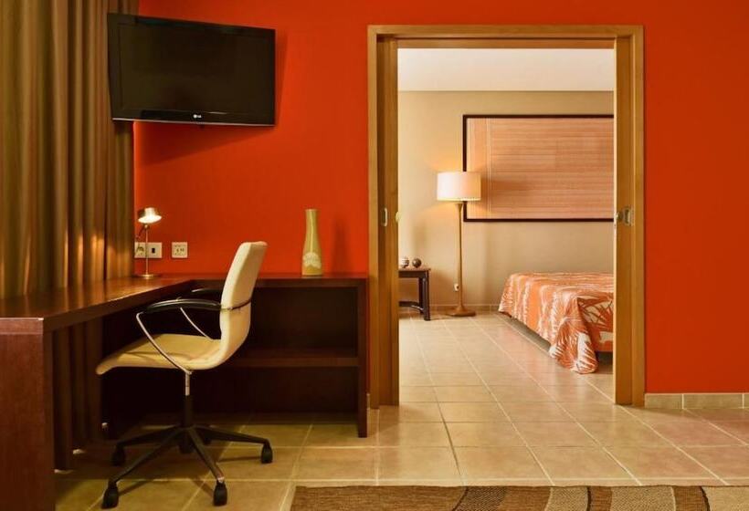 سوئیت کلاسیک, Pestana Tropico Ocean & City
