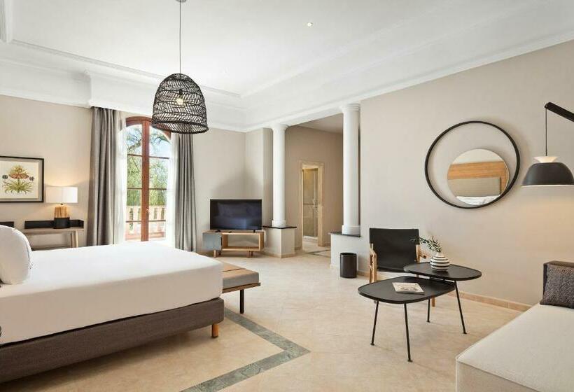 로얄 스위트, The Level At Melia Villaitana
