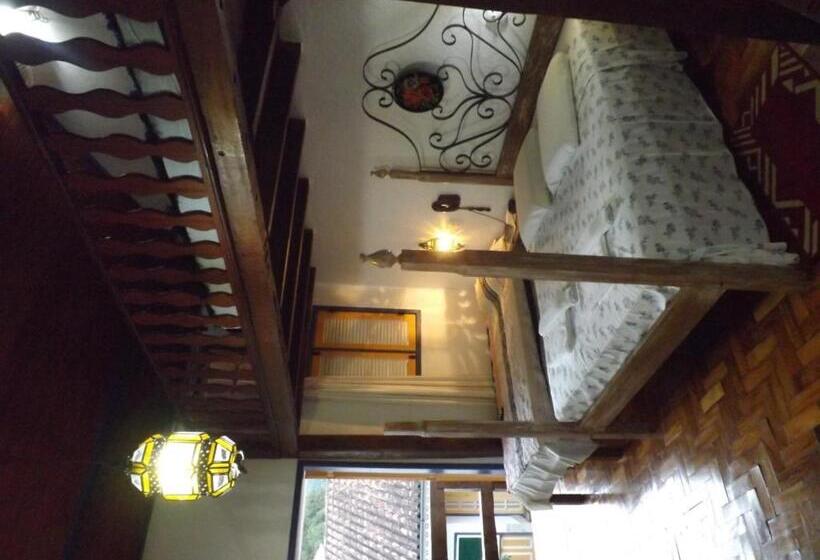 اتاق استاندارد چهار تخته, Pouso Das Gerais