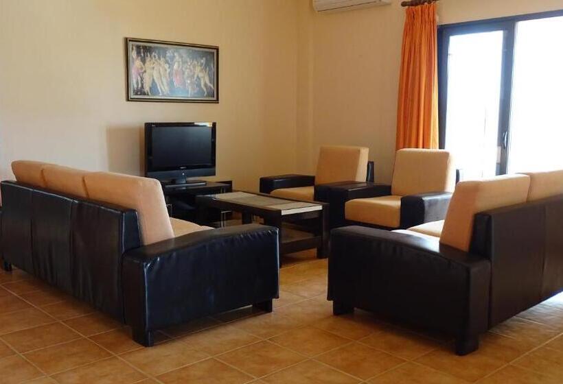 آپارتمان سوپریور 2 خوابه, Villa Lions