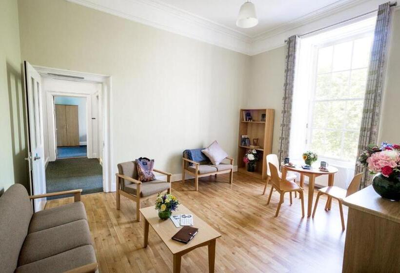 스탠다드 싱글 룸 공동욕실, Trinity College  Campus Accommodation