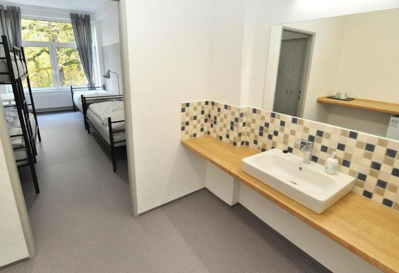 Четырехместный Номер Стандарт, Hostel Tereza Břeclav