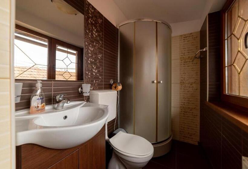 Четырехместный Номер Стандарт, Escala Rooms