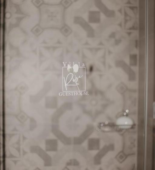 Семейный Номер, Villa Rose Guesthouse & Venue