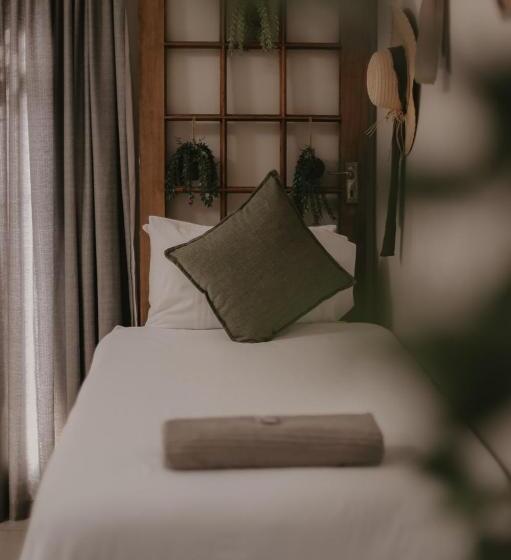 Семейный Номер, Villa Rose Guesthouse & Venue