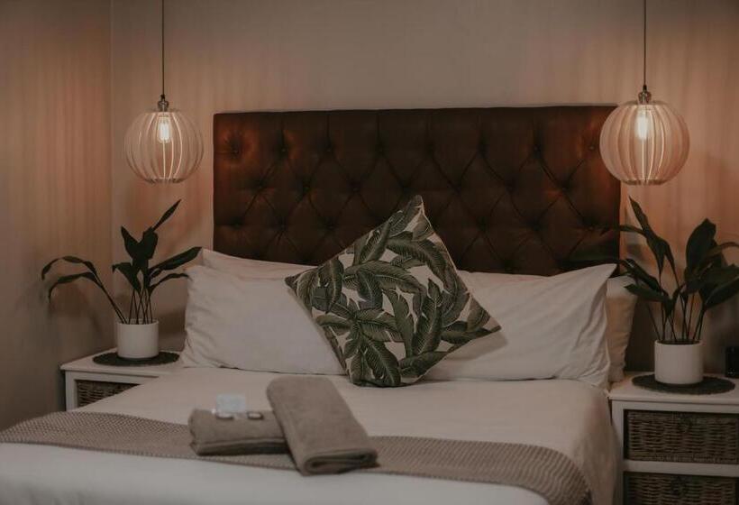 Семейный Номер, Villa Rose Guesthouse & Venue