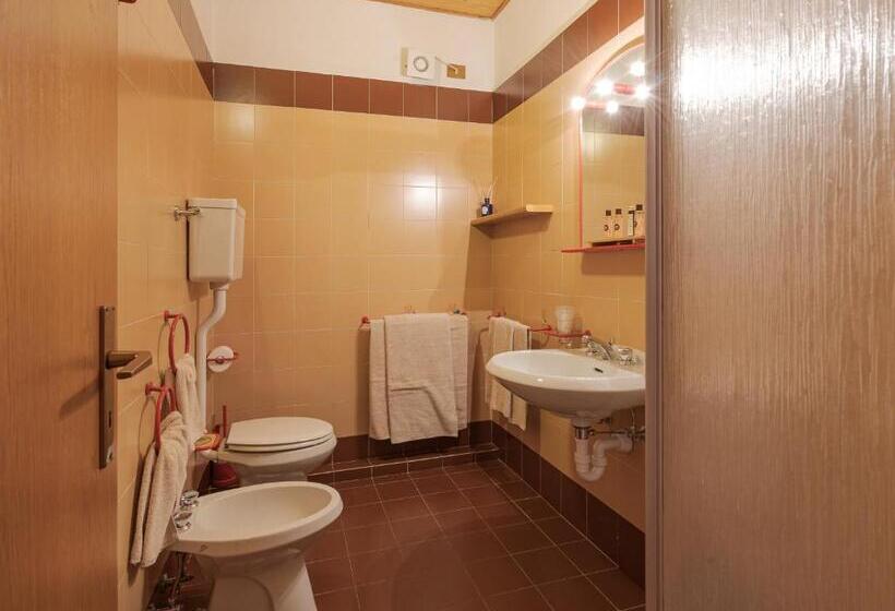استودیوی استاندارد, Residenza 3 Tre