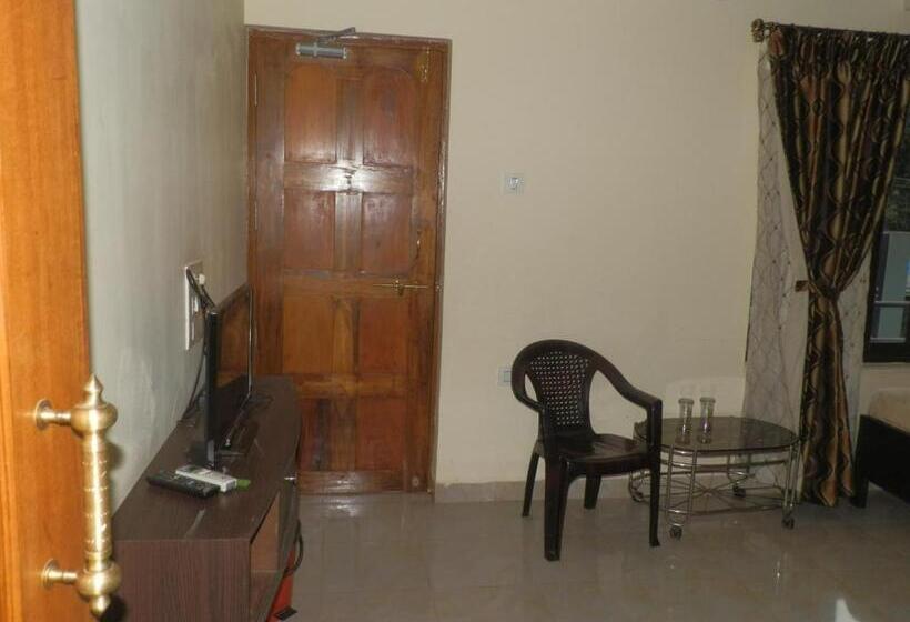 经济房, Aldrin Guest House