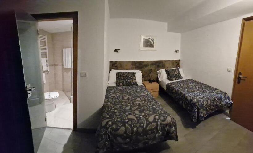 اتاق استاندارد, Comapedrosa