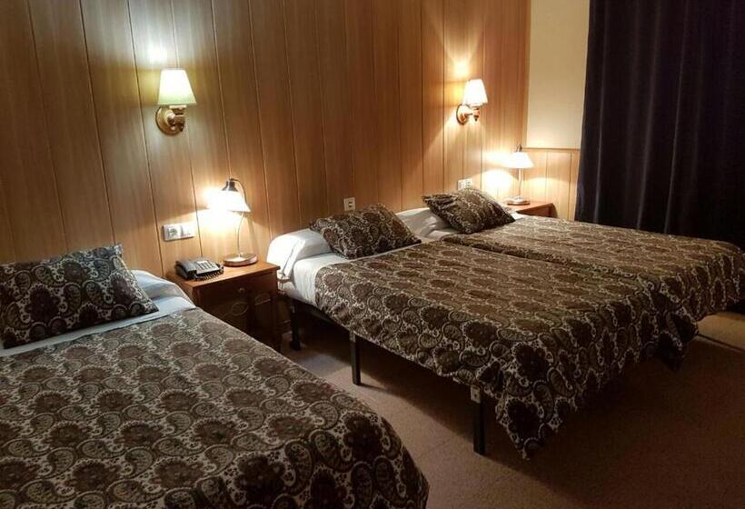 اتاق استاندارد سه نفره, Comapedrosa