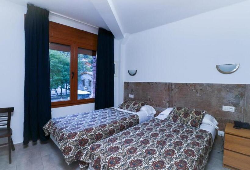 اتاق استاندارد, Comapedrosa