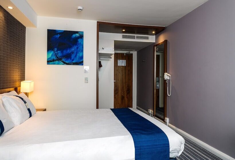 اتاق استاندارد, Holiday Inn Express London Gatwick   Crawley By Ihg