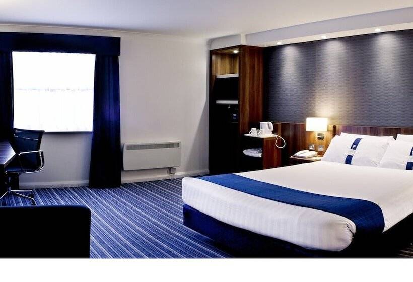 اتاق استاندارد برای معلولان, Holiday Inn Express London Gatwick   Crawley By Ihg