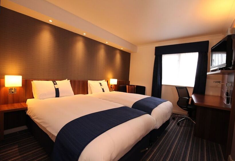 اتاق استاندارد برای معلولان, Holiday Inn Express London Gatwick   Crawley By Ihg